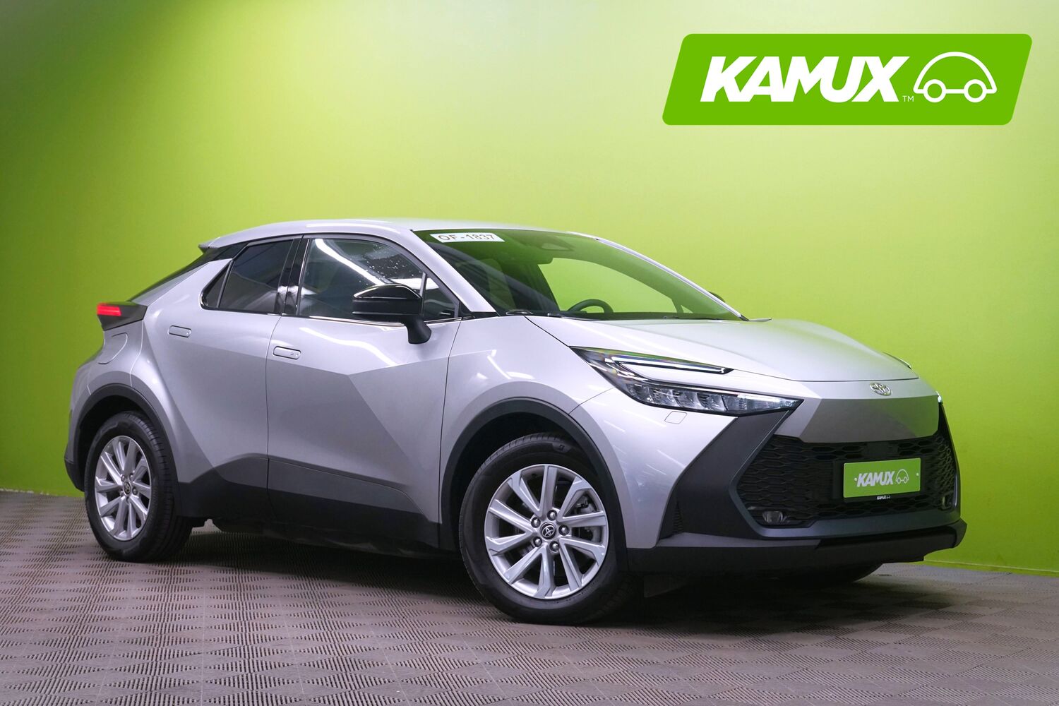 Toyota C-HR vaihtoauto
