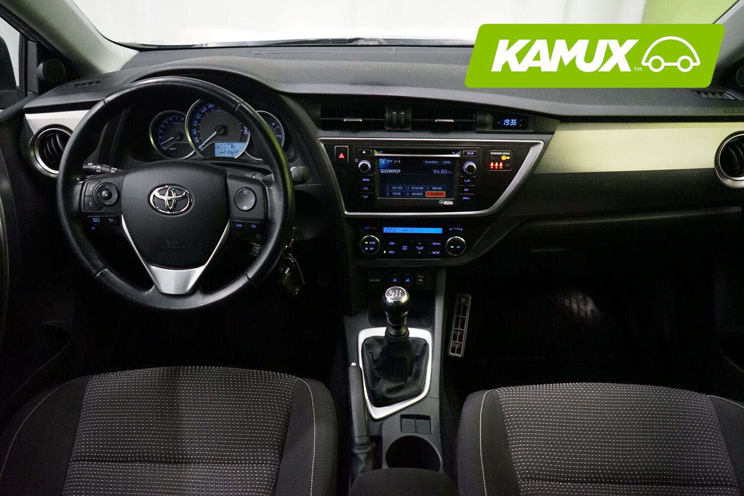 Toyota Auris vaihtoauto