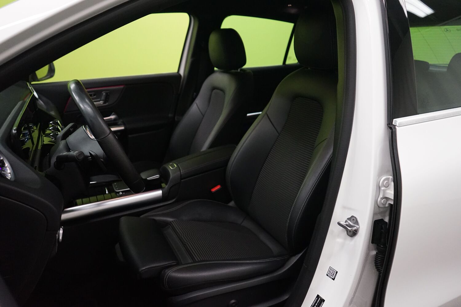 Mercedes-Benz EQA vaihtoauto