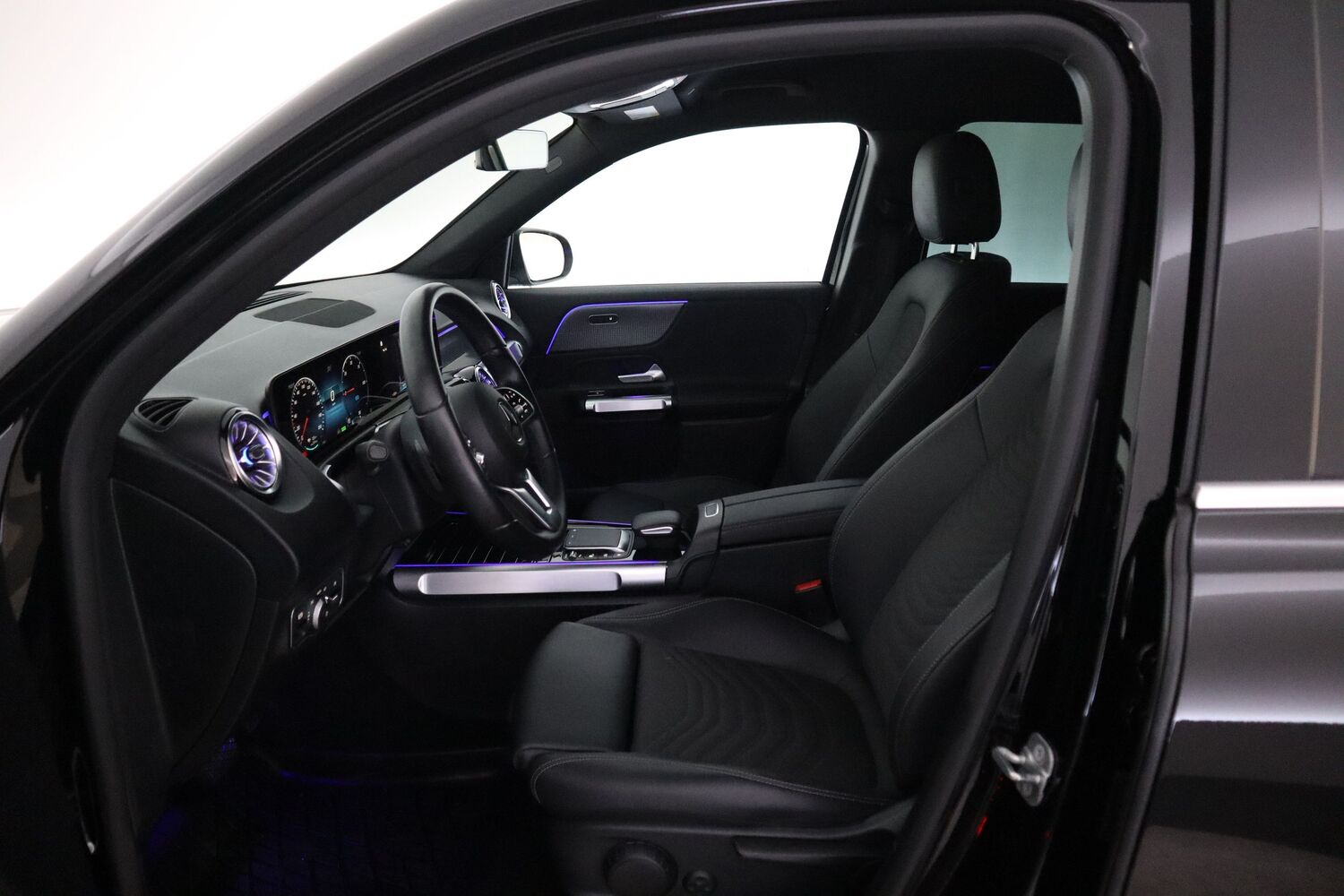 Mercedes-Benz EQB vaihtoauto