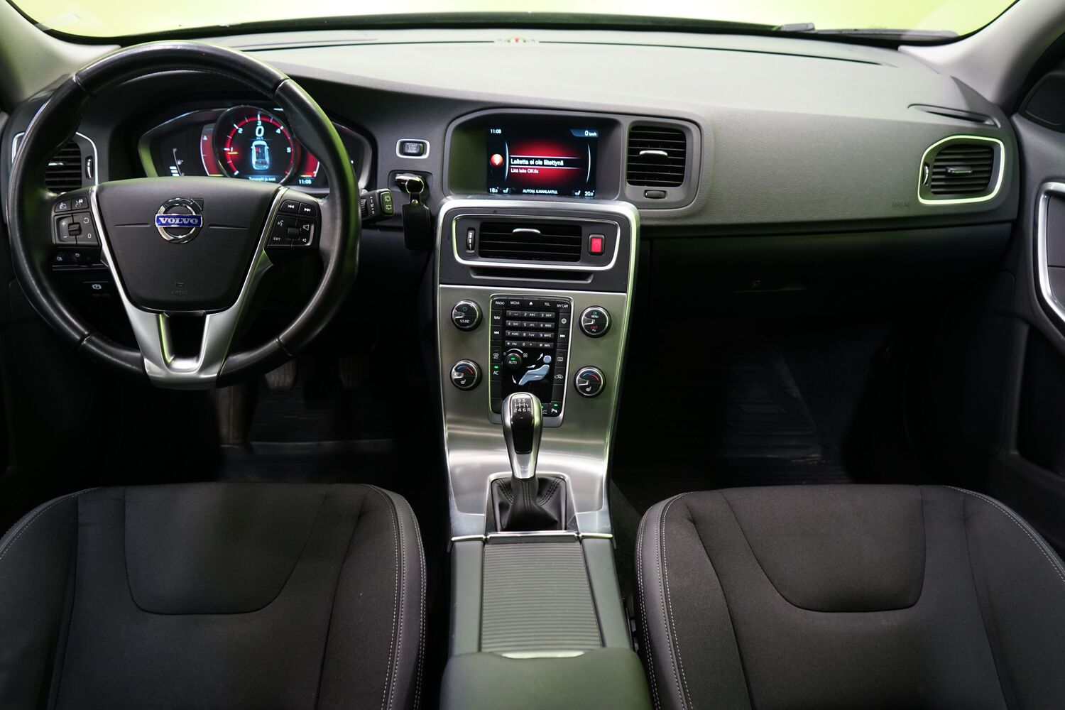 Volvo V60 vaihtoauto