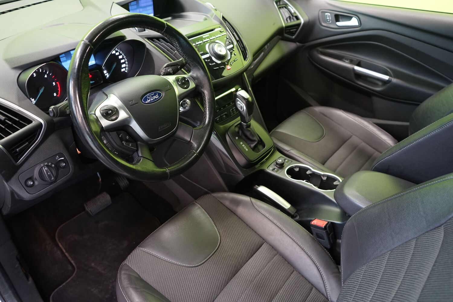 Ford Kuga vaihtoauto
