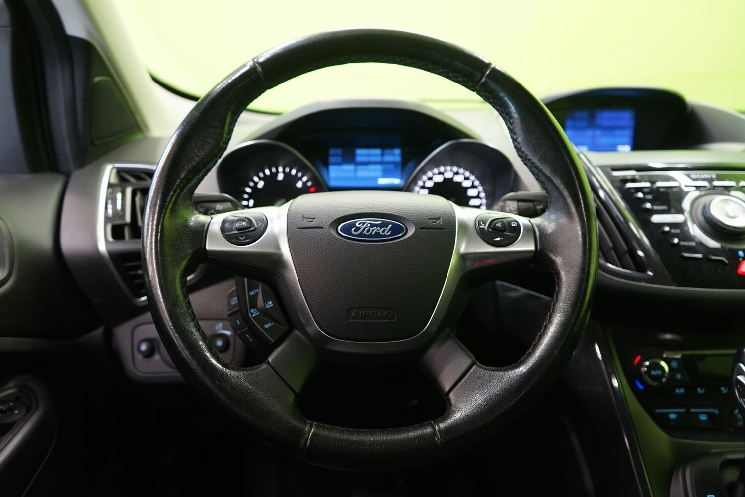 Ford Kuga vaihtoauto