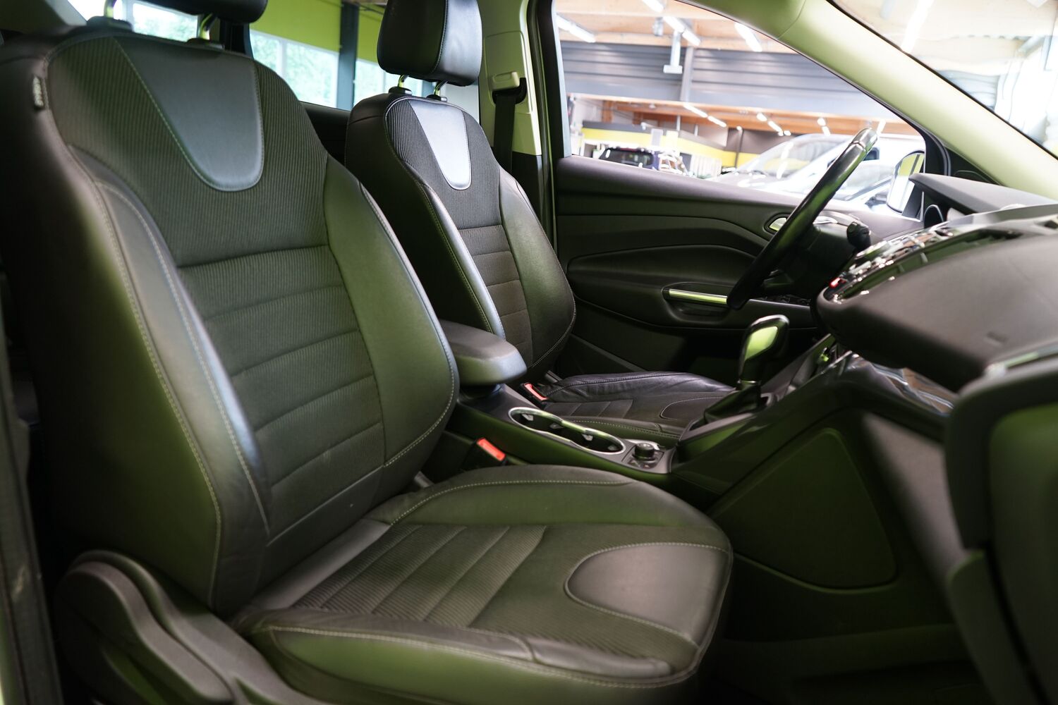 Ford Kuga vaihtoauto