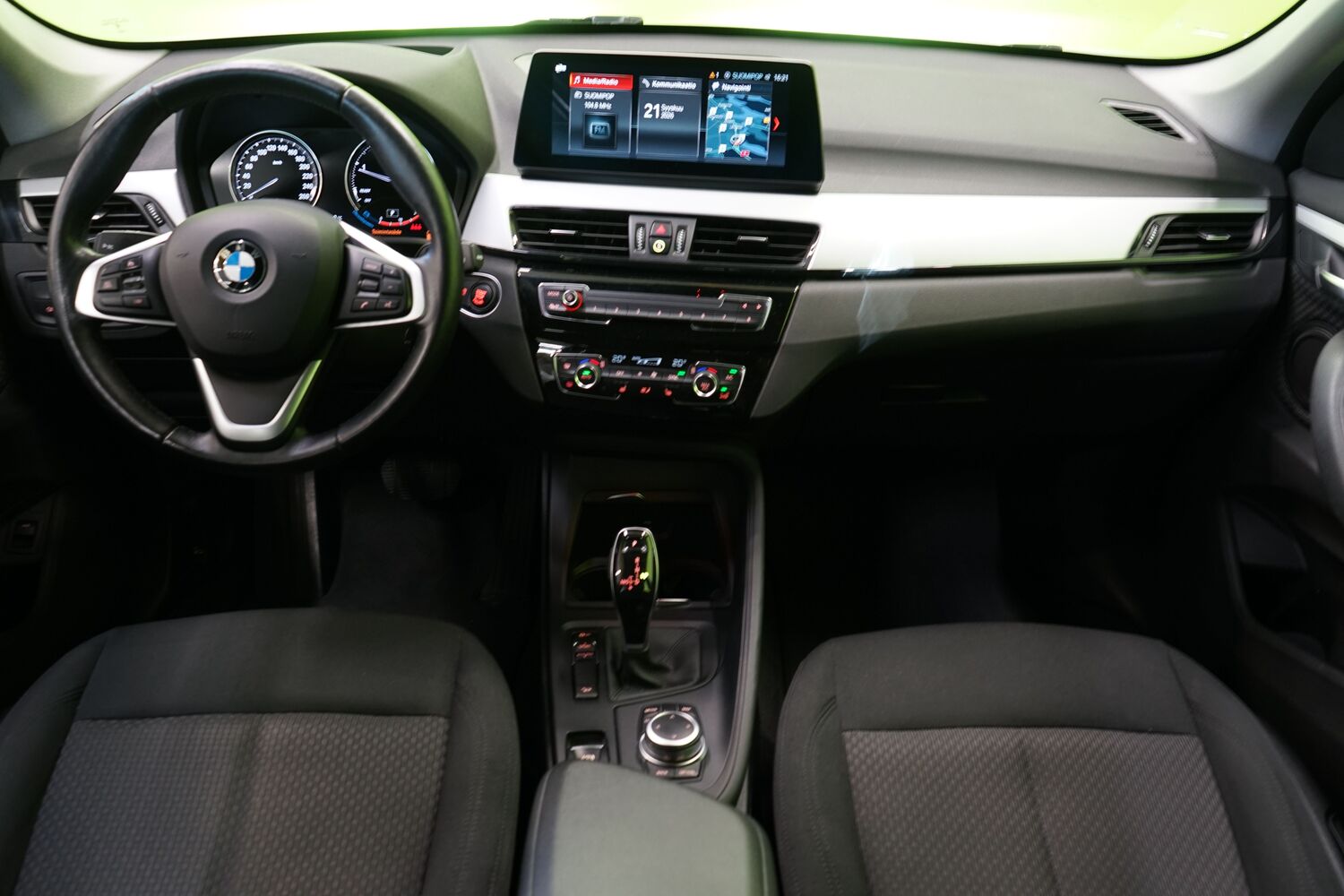 BMW X1 vaihtoauto
