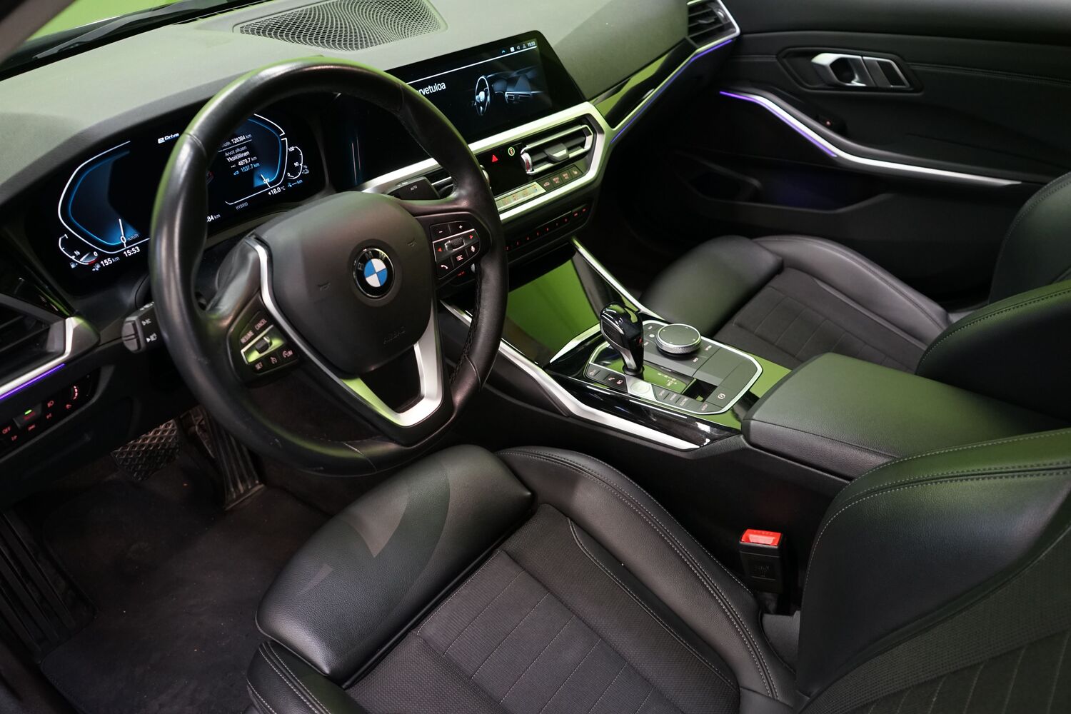BMW 330 vaihtoauto