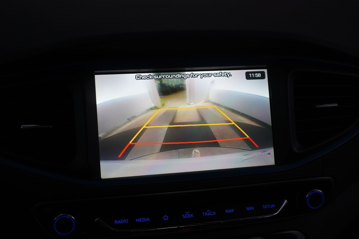 Hyundai IONIQ plug-in vaihtoauto