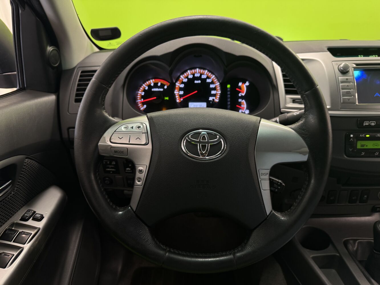 Toyota Hilux vaihtoauto