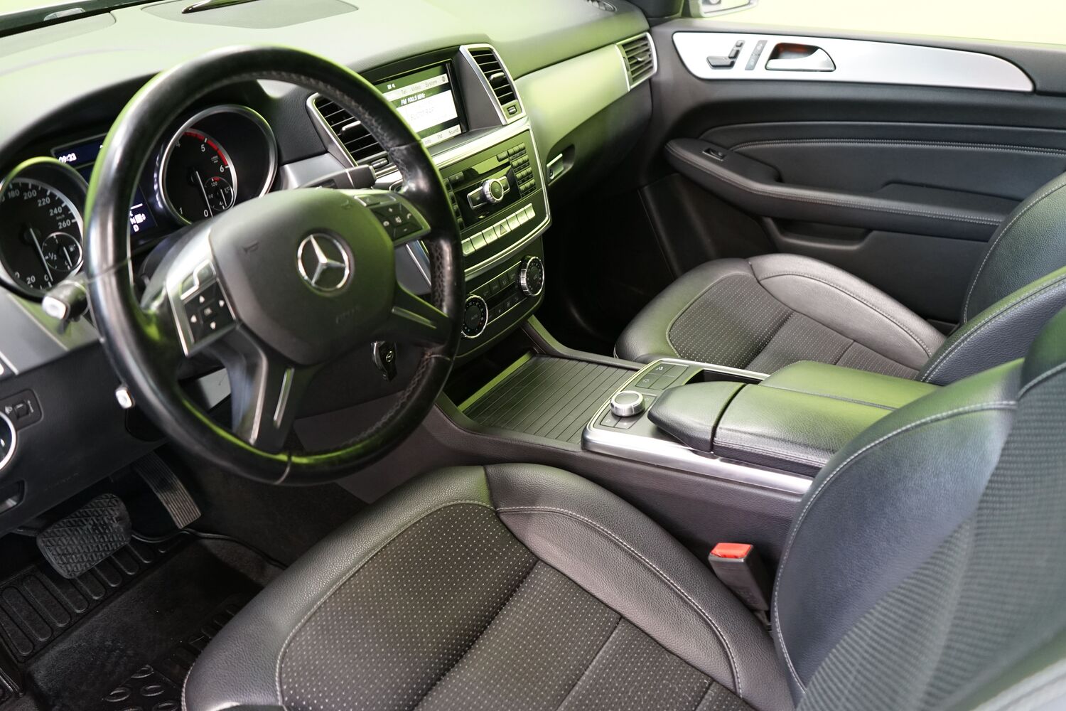 Mercedes-Benz ML vaihtoauto