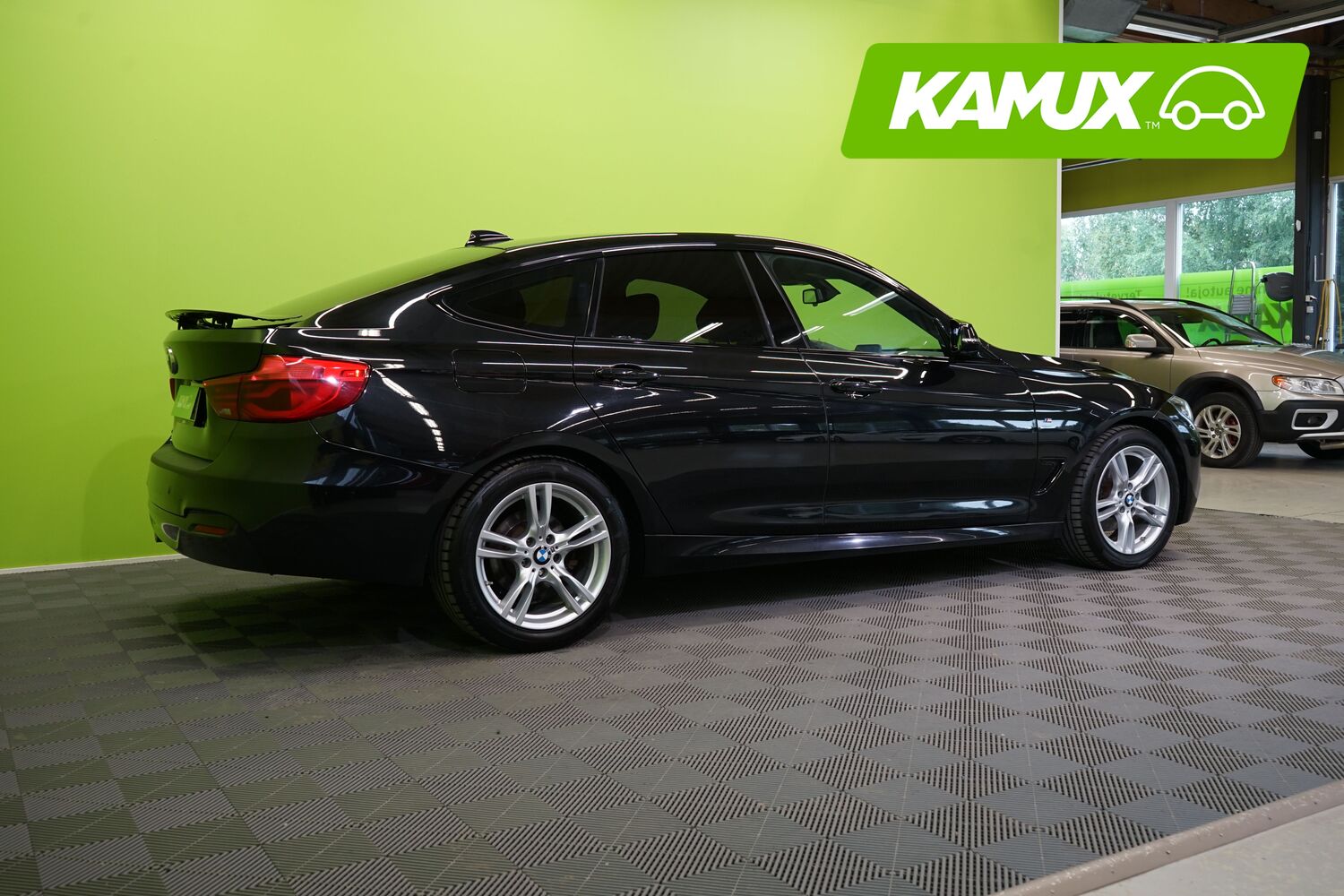 BMW 320 vaihtoauto