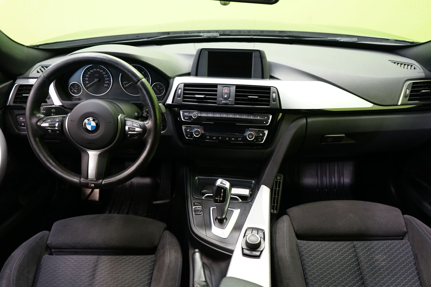 BMW 320 vaihtoauto