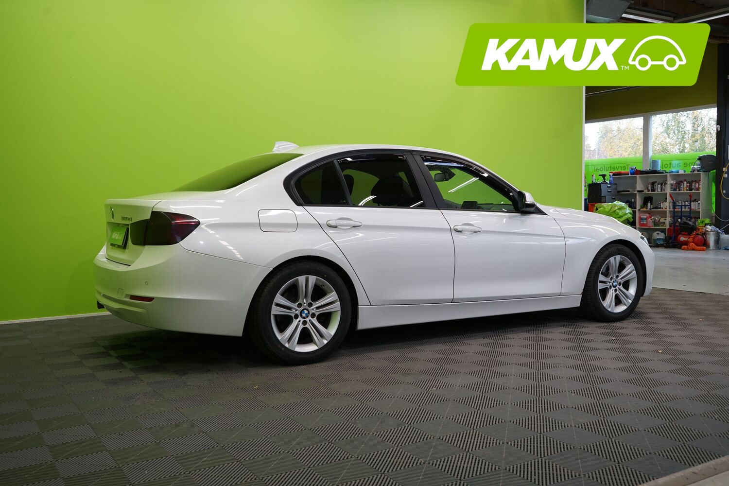 BMW 320 vaihtoauto