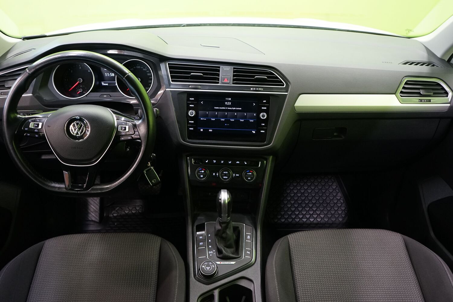 Volkswagen Tiguan vaihtoauto