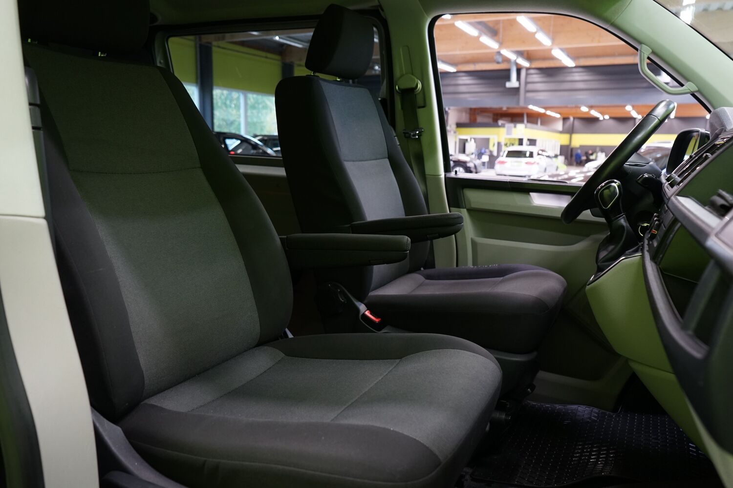 Volkswagen Transporter vaihtoauto