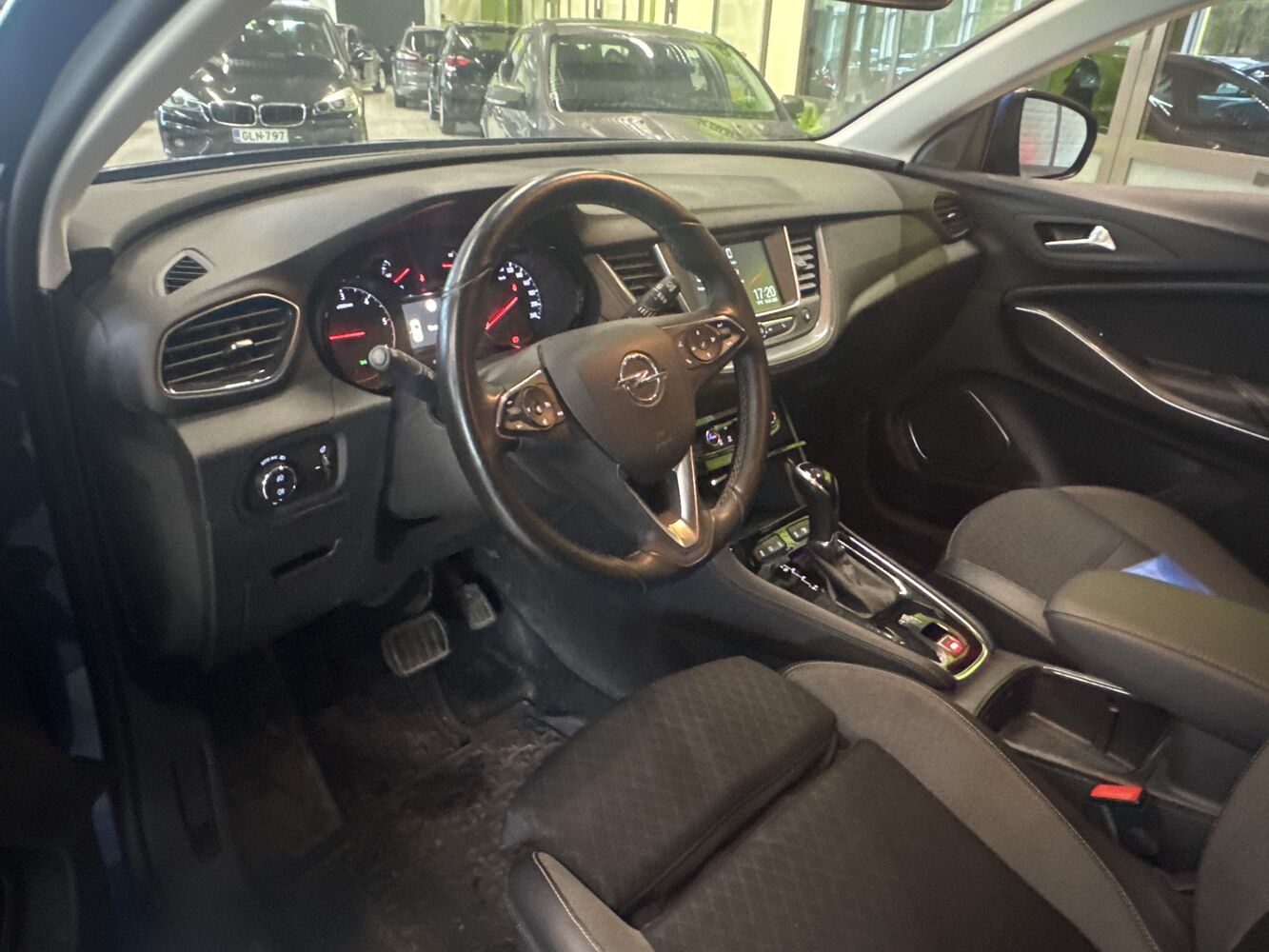 Opel Grandland X vaihtoauto