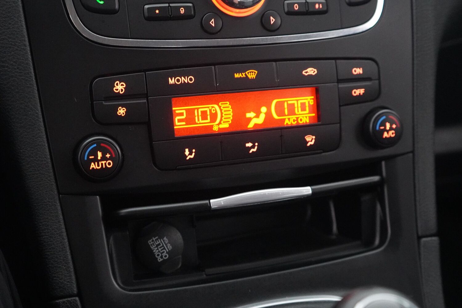 Ford S-MAX vaihtoauto