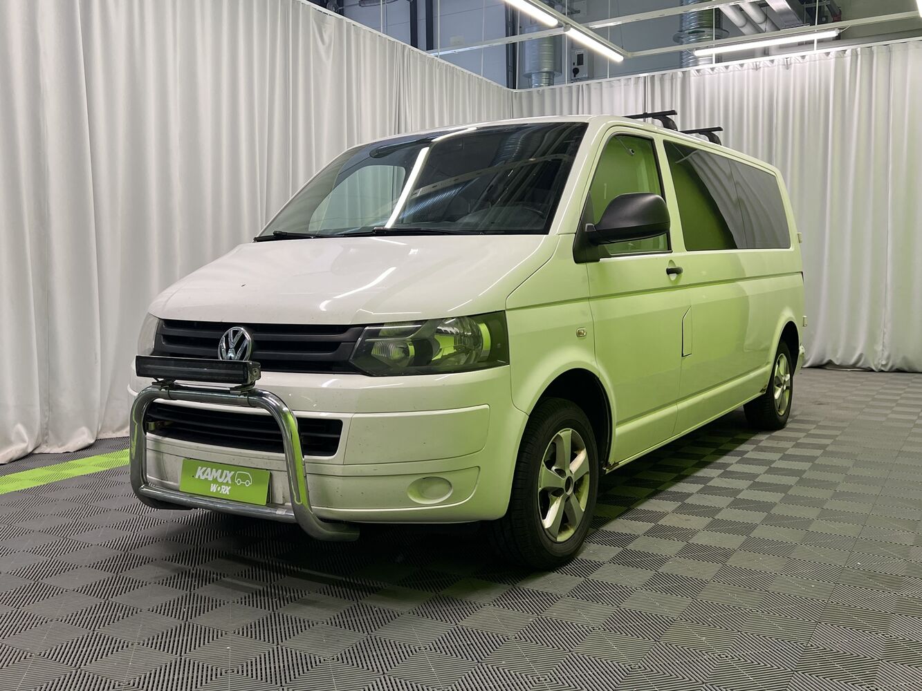 Volkswagen Caravelle vaihtoauto