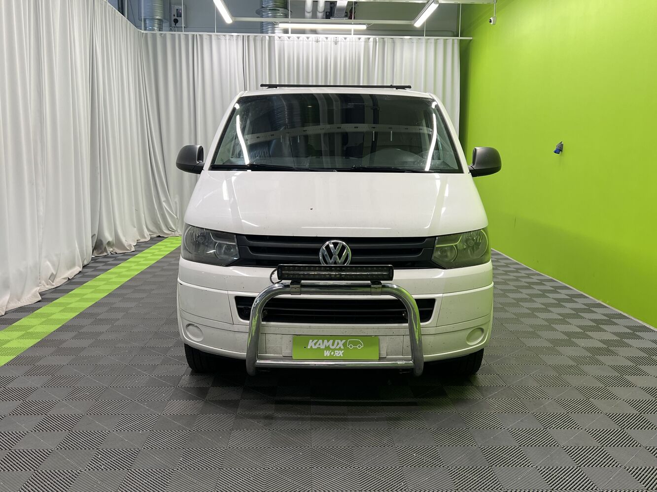 Volkswagen Caravelle vaihtoauto