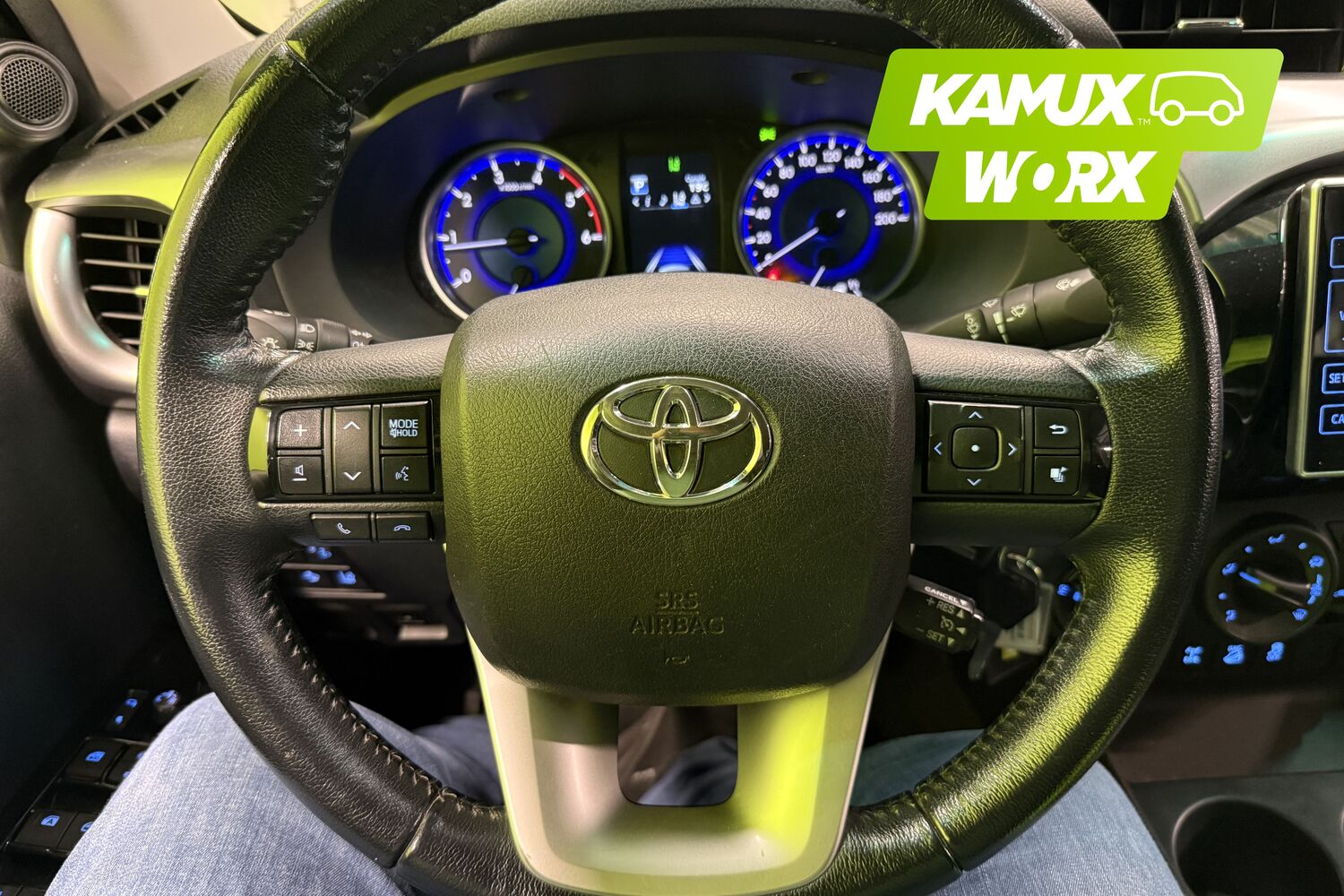 Toyota Hilux vaihtoauto