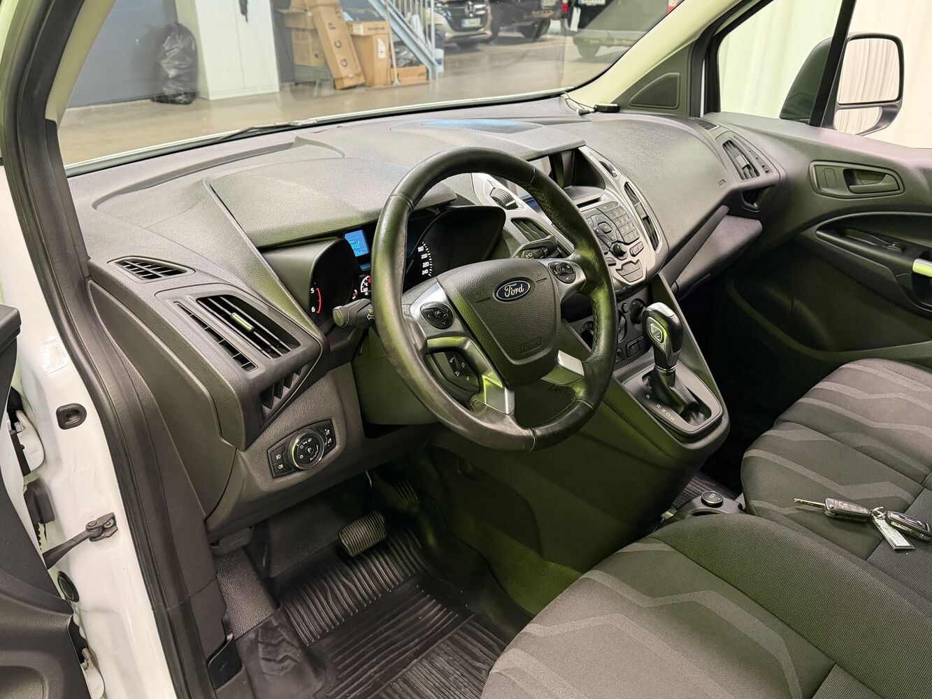 Ford Transit Connect vaihtoauto