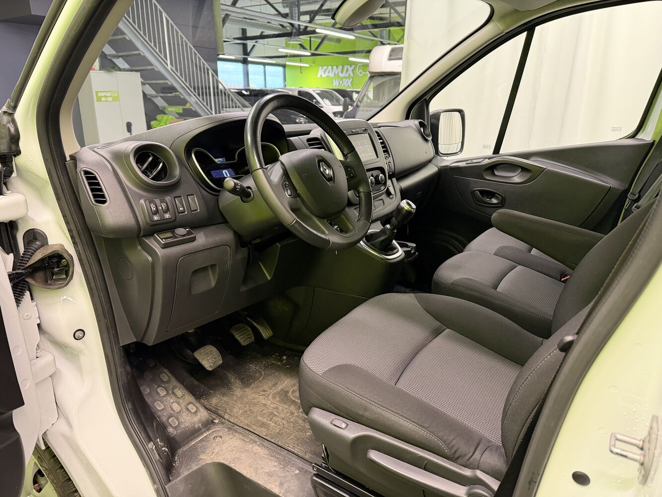Renault Trafic vaihtoauto
