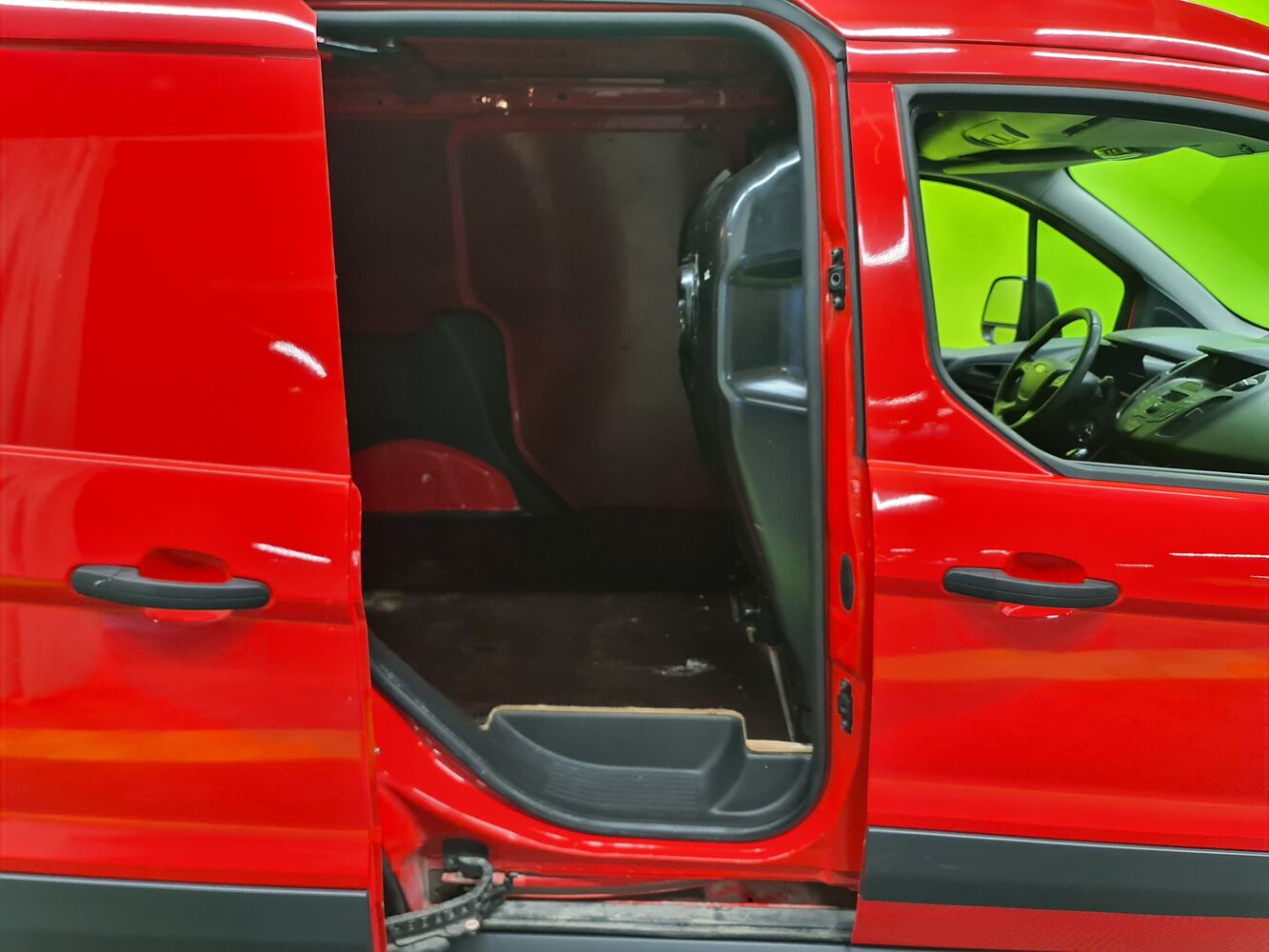 Ford Transit Connect vaihtoauto
