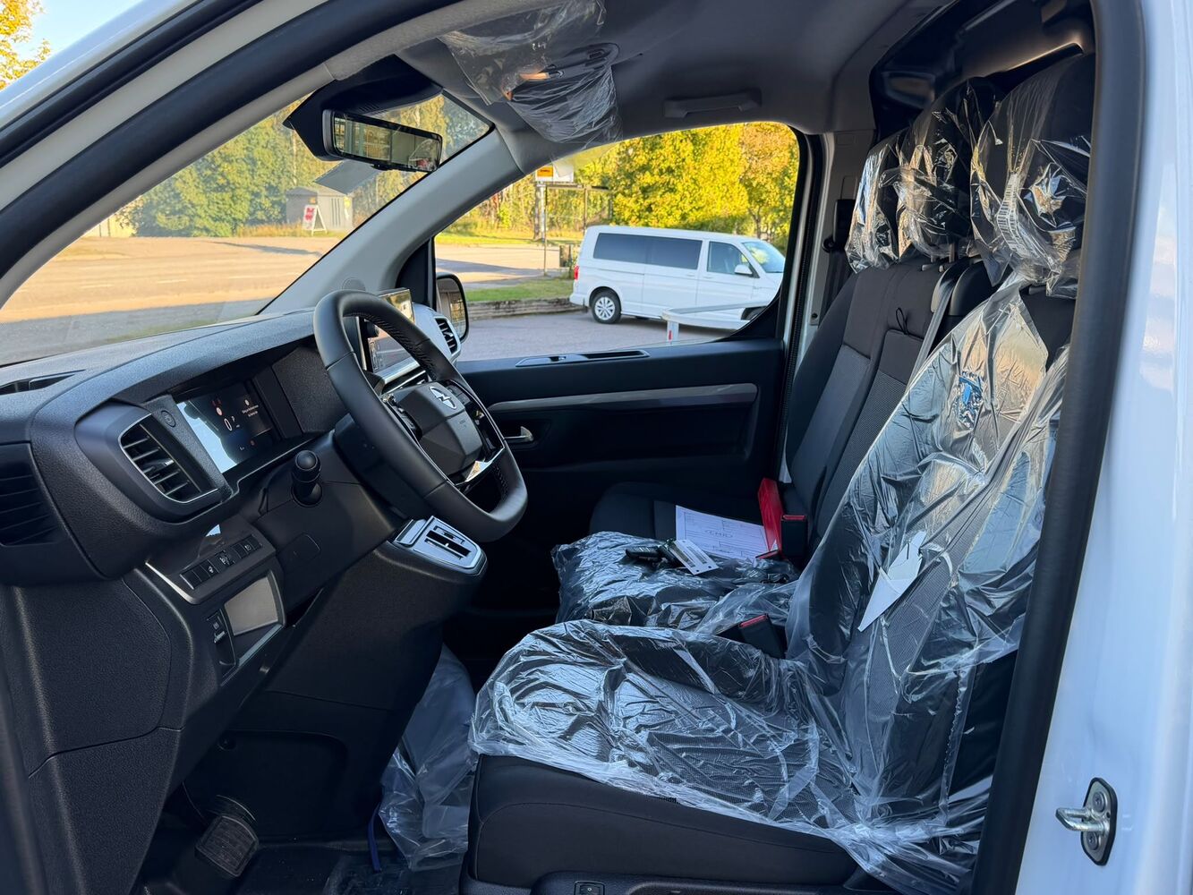 Opel Vivaro vaihtoauto