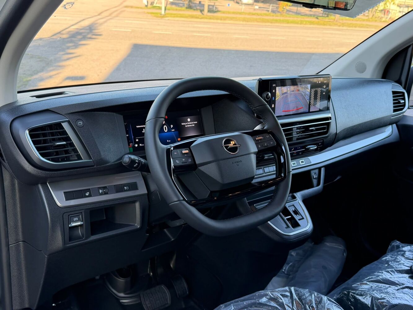Opel Vivaro vaihtoauto