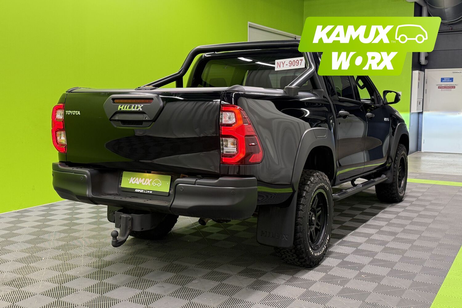 Toyota Hilux vaihtoauto
