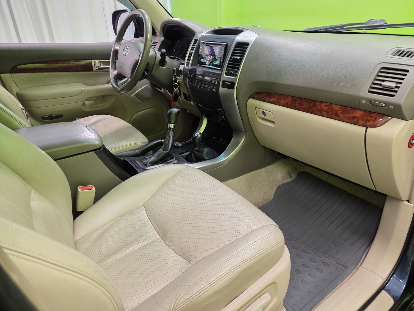Toyota Land Cruiser vaihtoauto