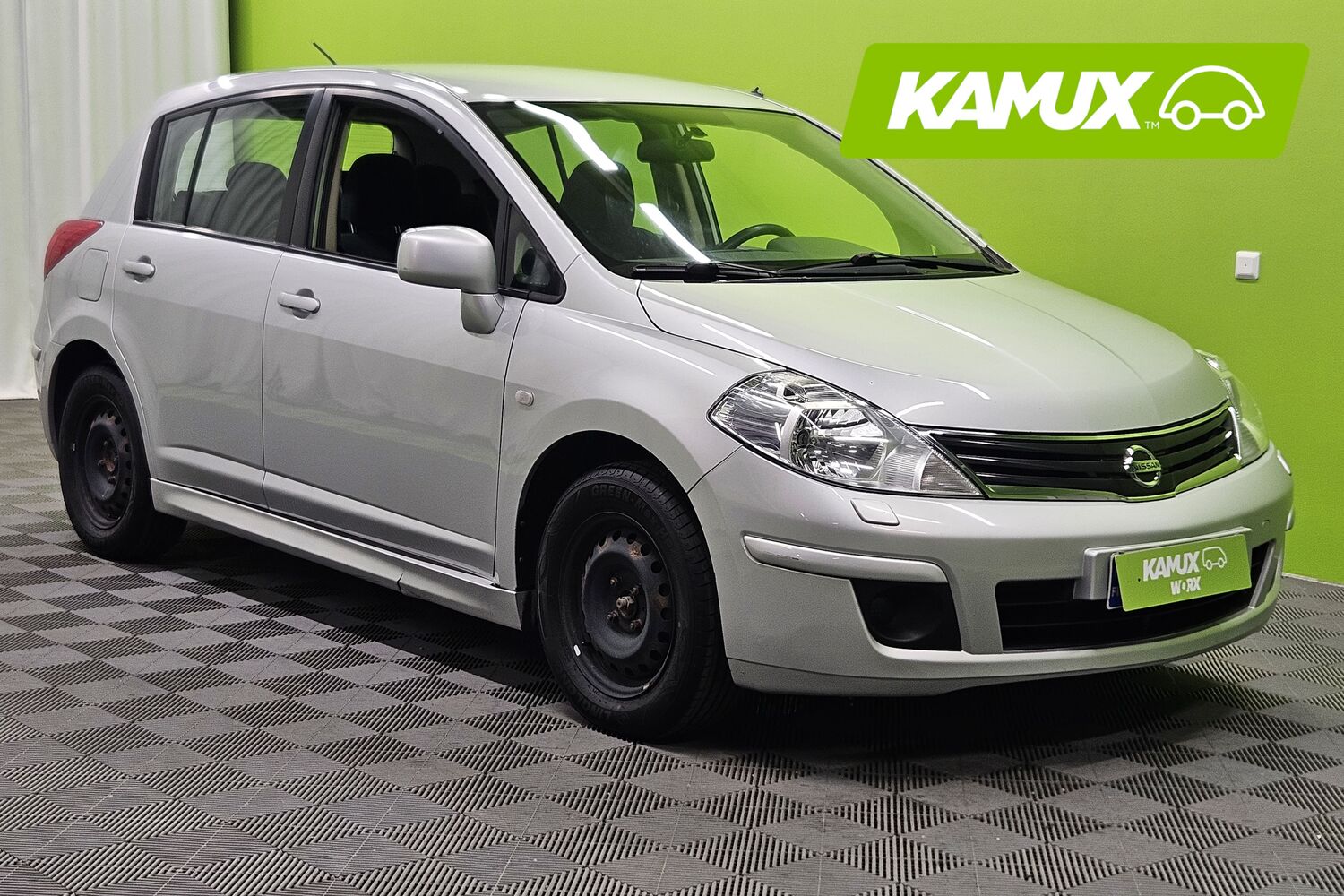 Nissan Tiida vaihtoauto