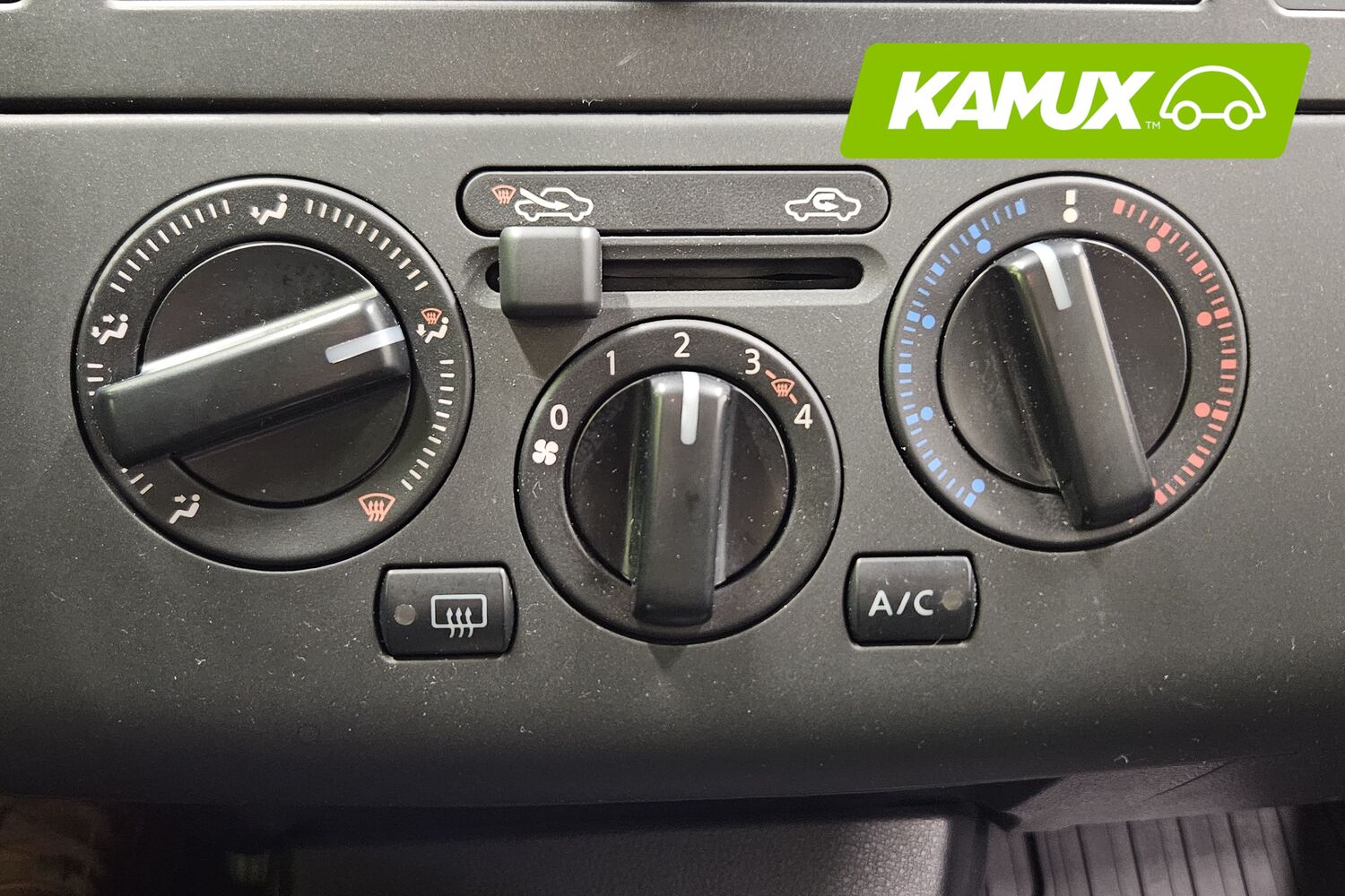 Nissan Tiida vaihtoauto