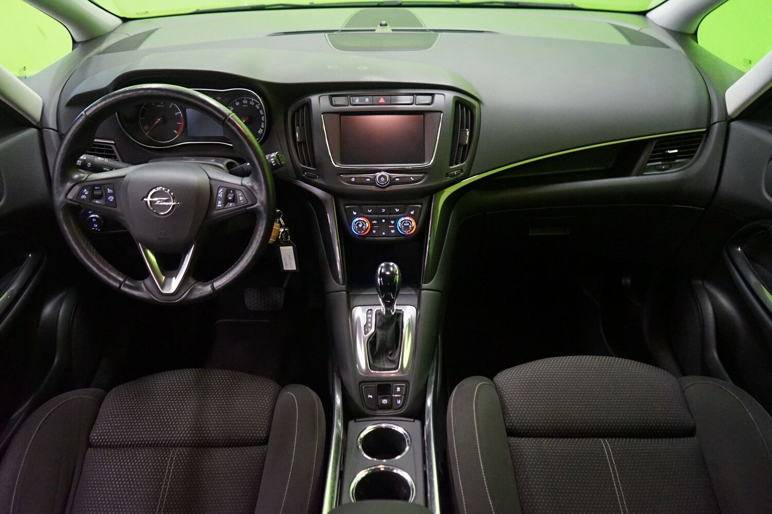 Opel Zafira vaihtoauto
