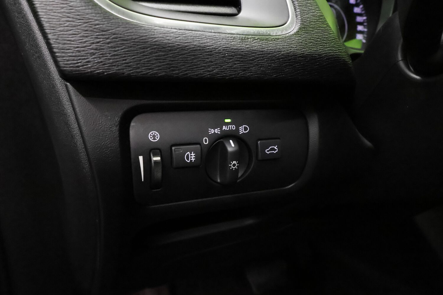 Volvo V40 vaihtoauto