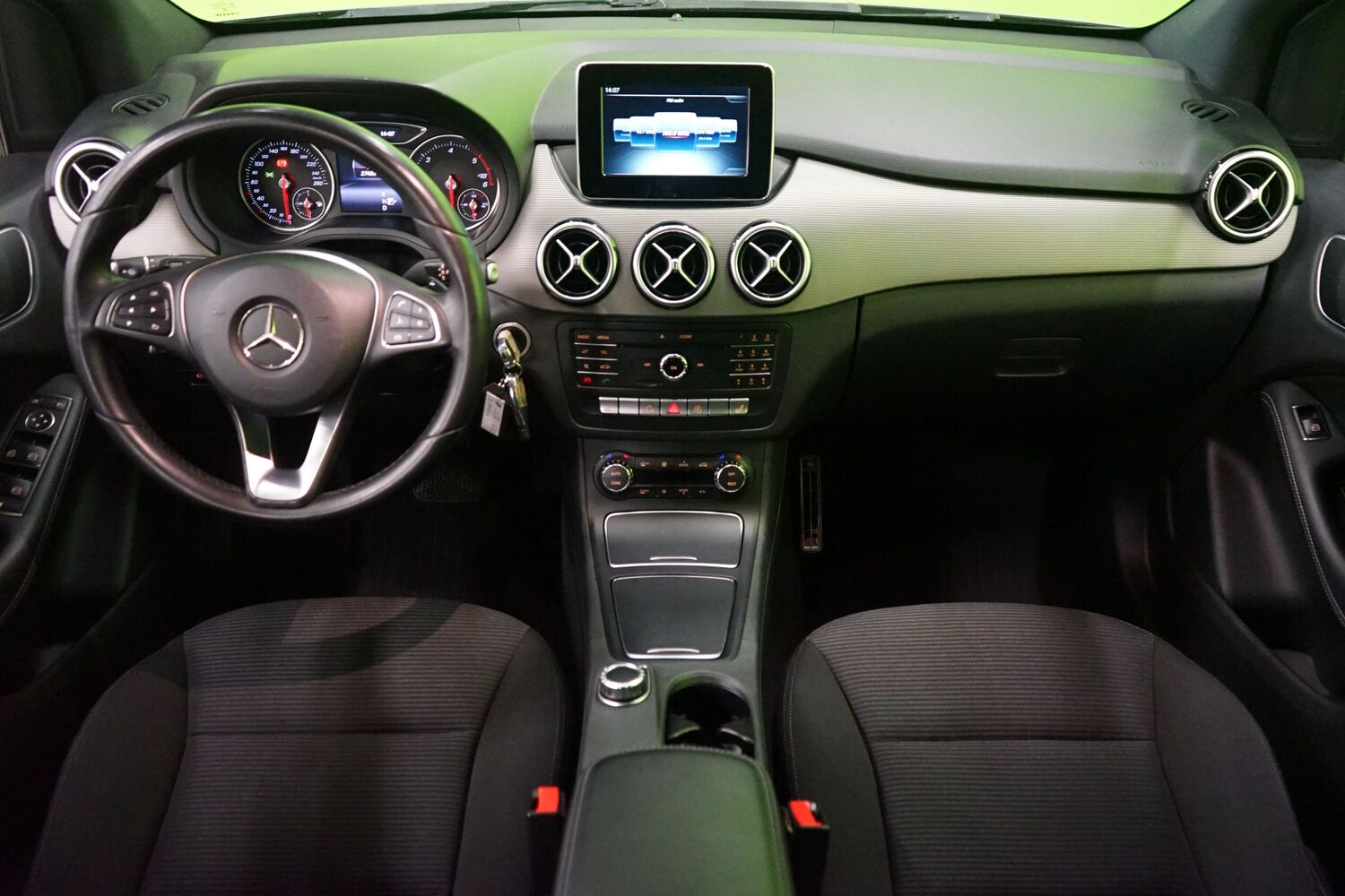Mercedes-Benz B vaihtoauto