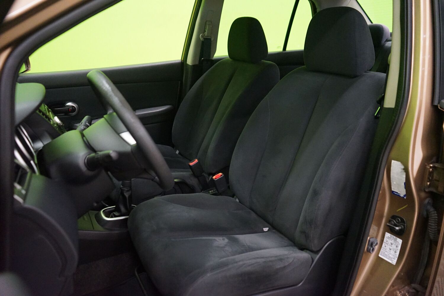 Nissan Tiida vaihtoauto