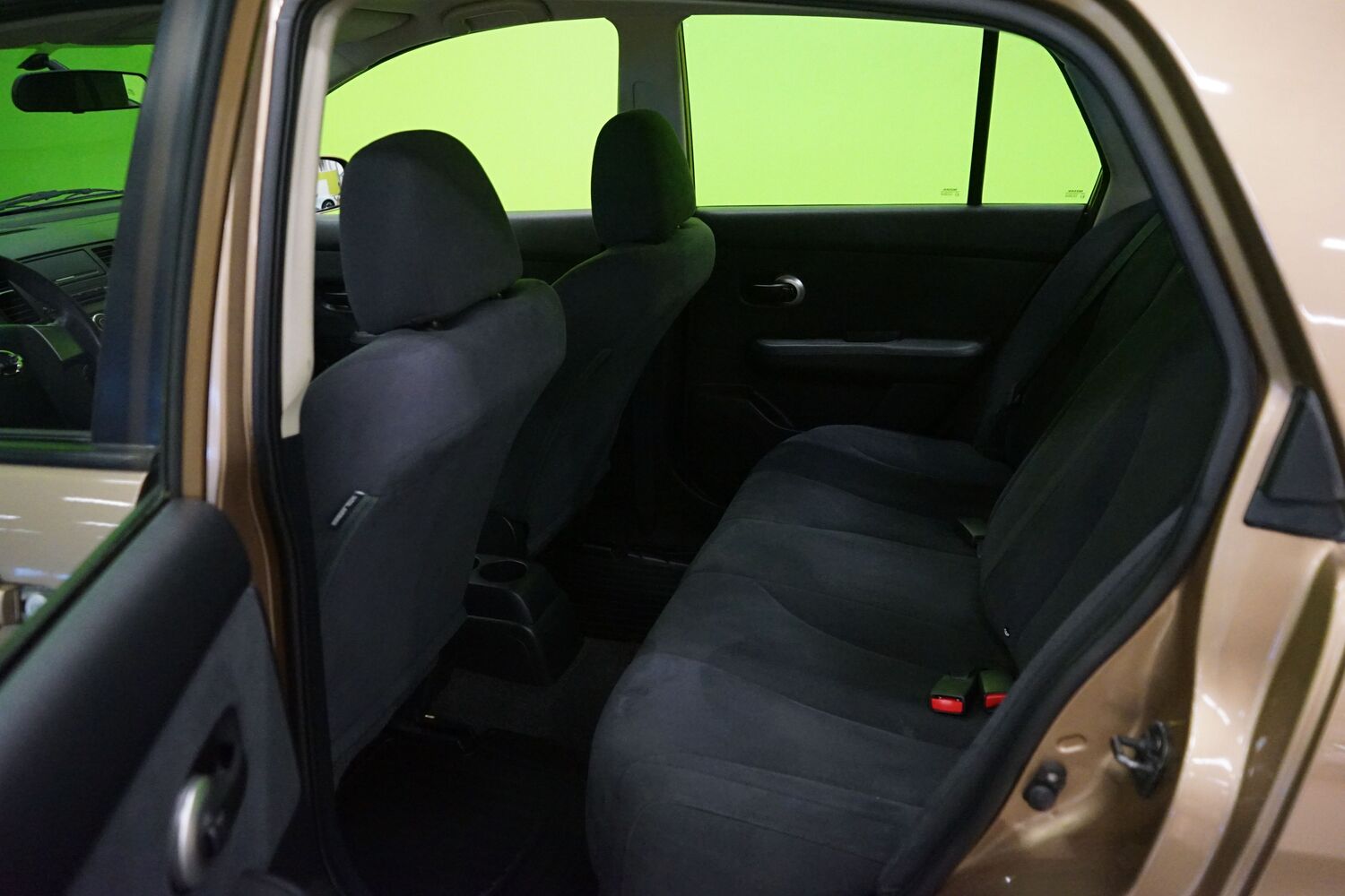 Nissan Tiida vaihtoauto