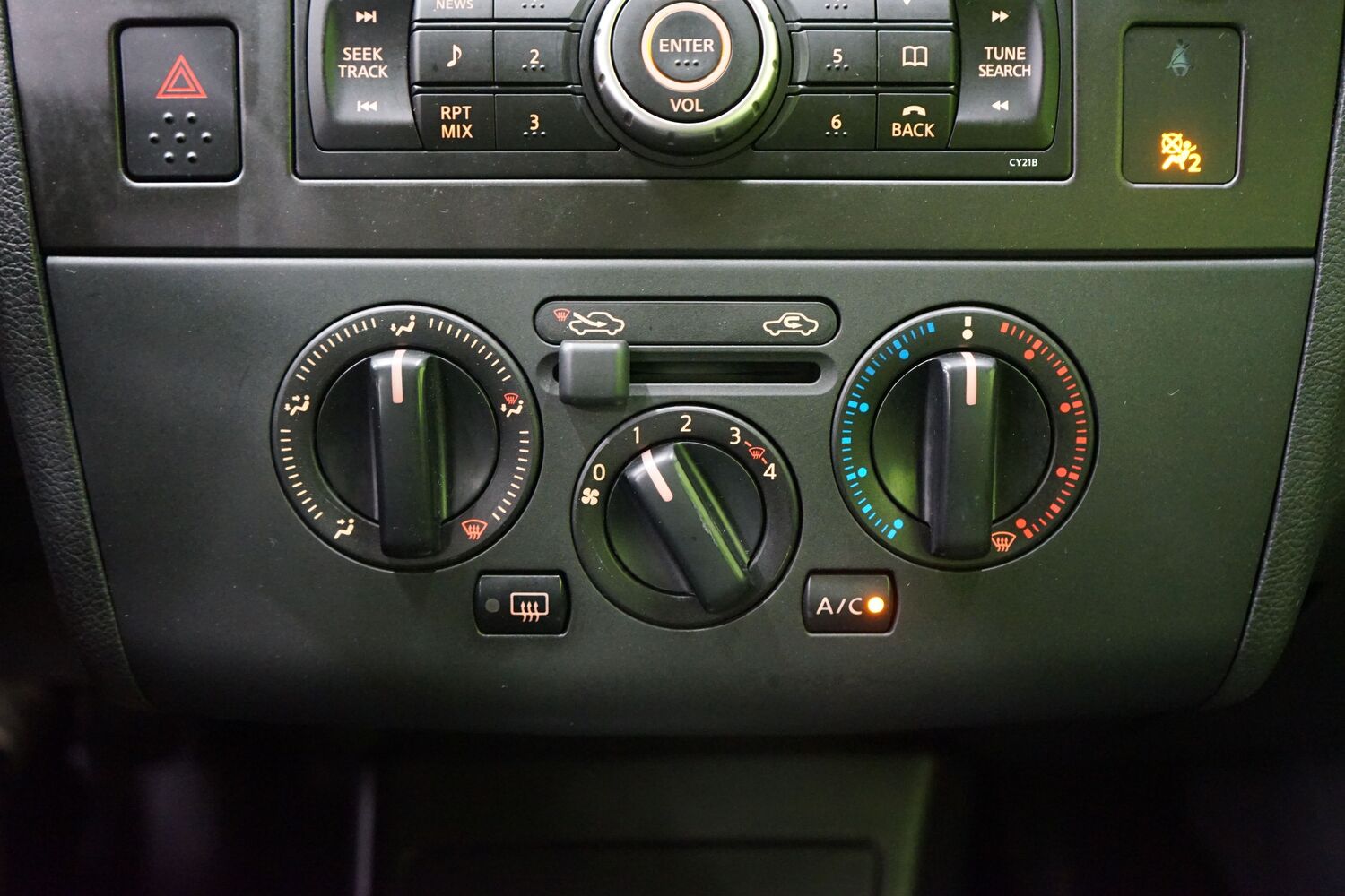 Nissan Tiida vaihtoauto