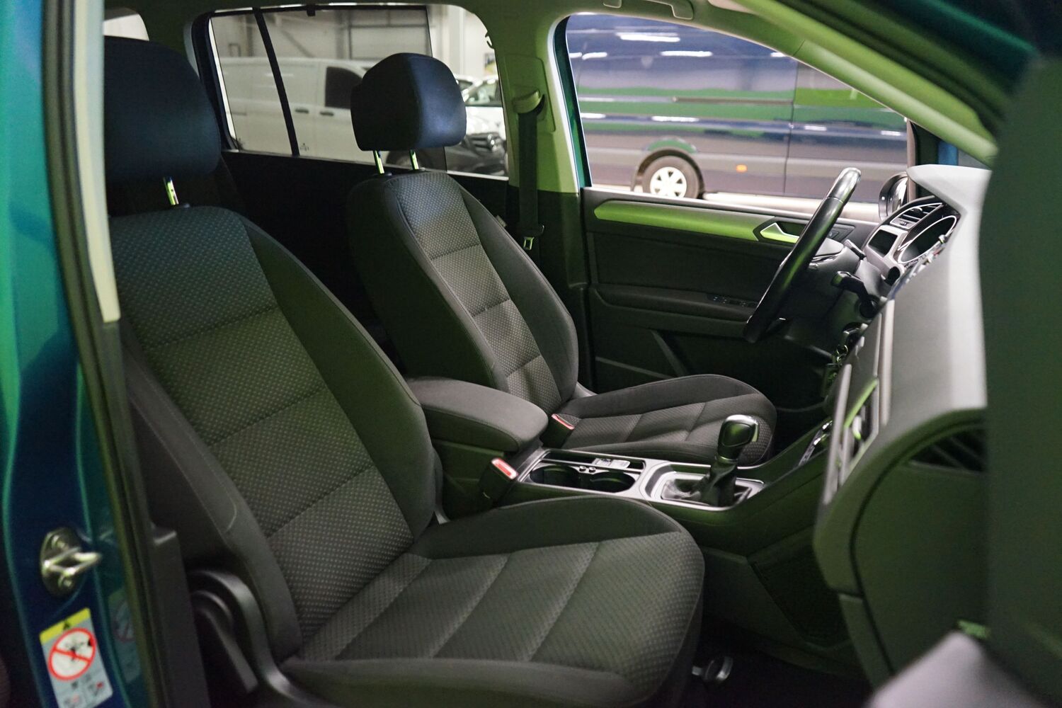 Volkswagen Touran vaihtoauto