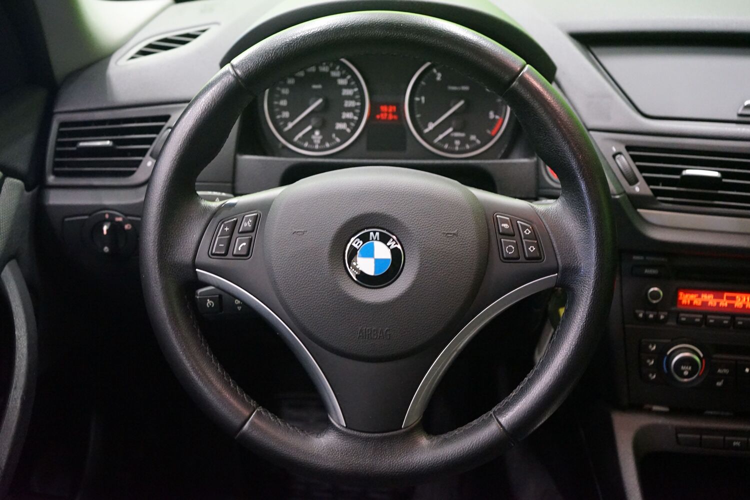 BMW X1 vaihtoauto