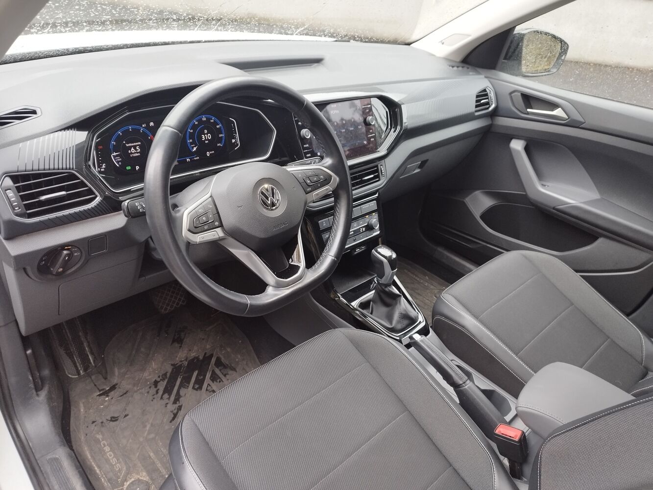 Volkswagen T-Cross vaihtoauto