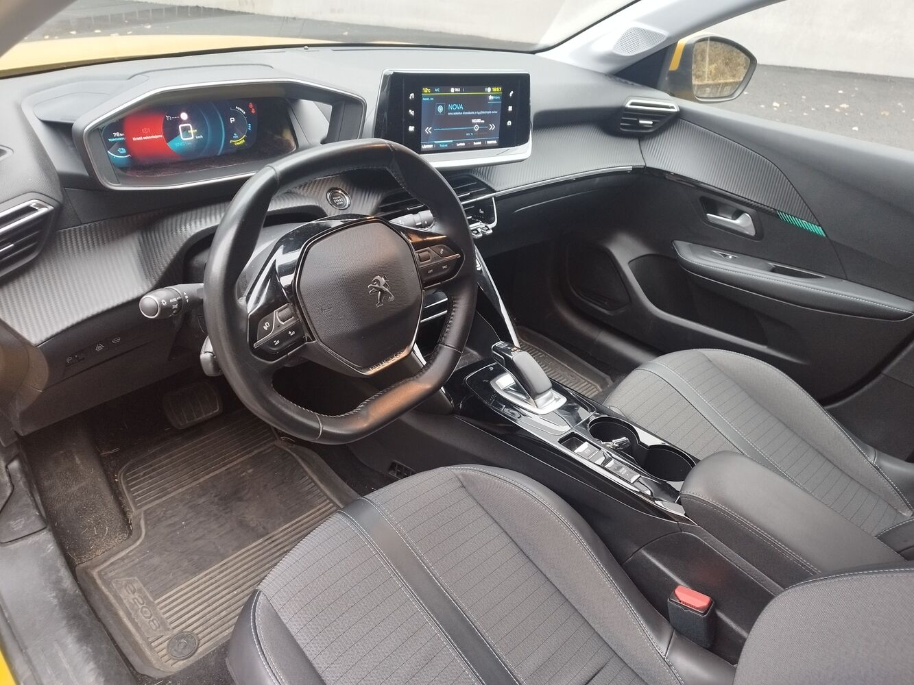 Peugeot e-208 vaihtoauto