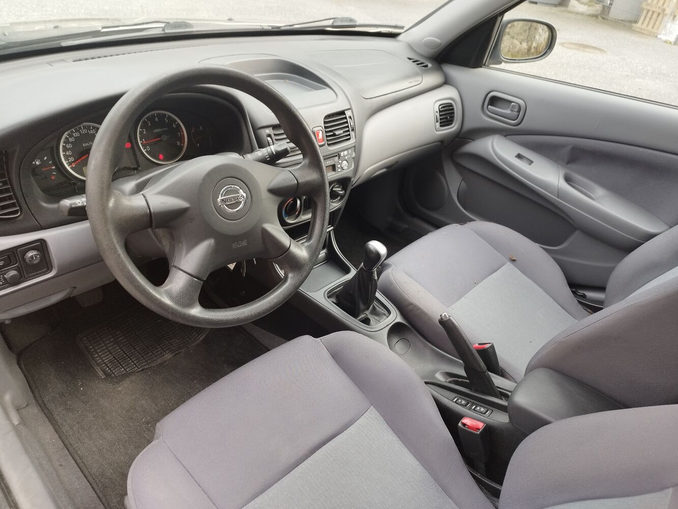 Nissan Almera vaihtoauto