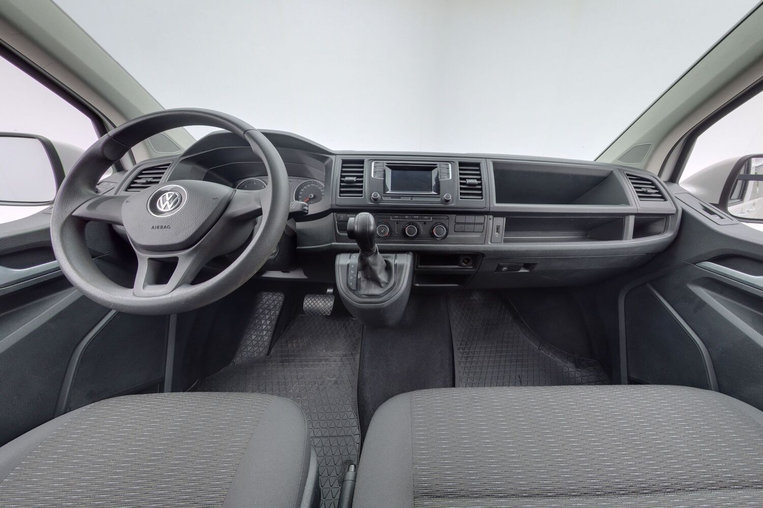 Volkswagen Caravelle vaihtoauto