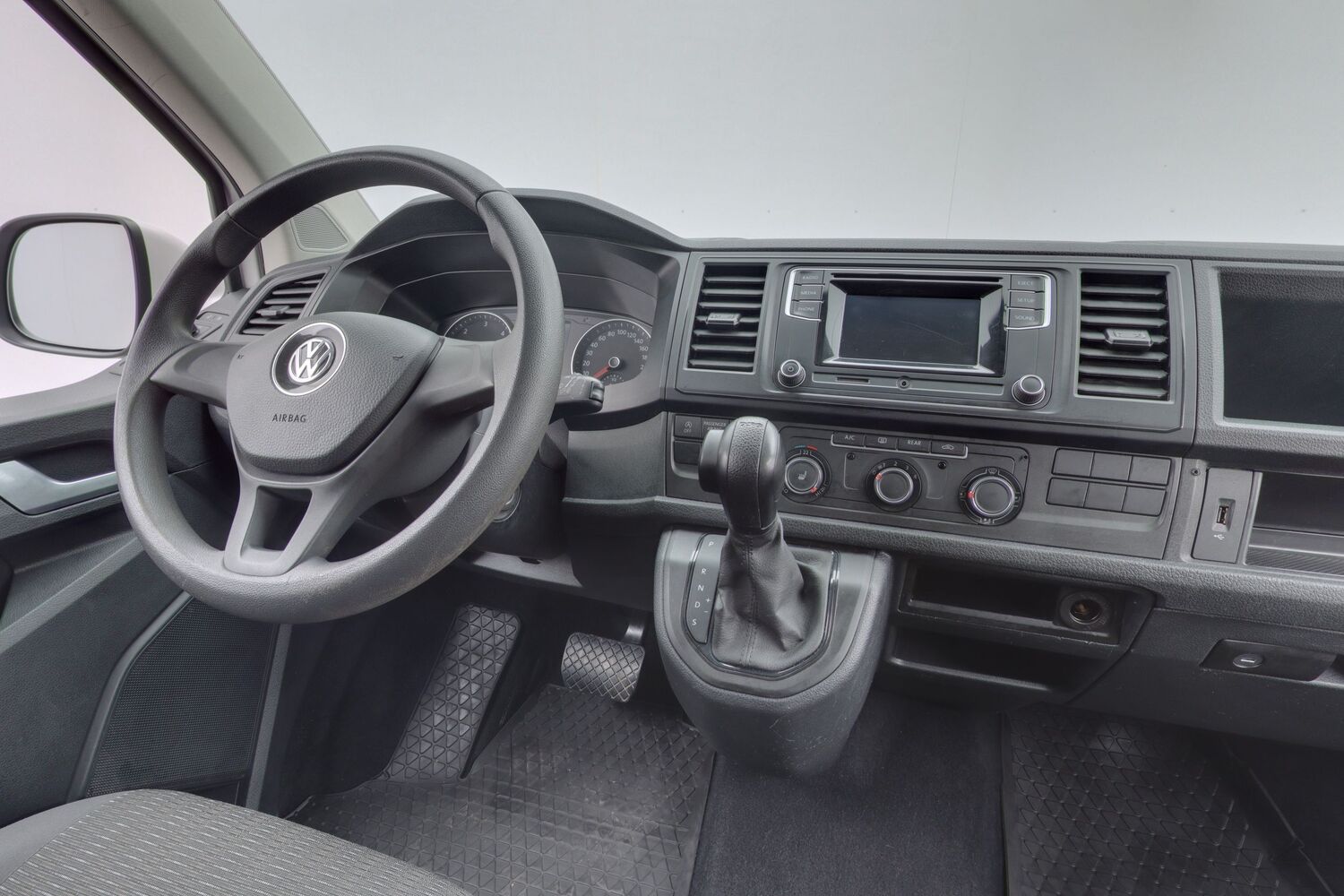 Volkswagen Caravelle vaihtoauto