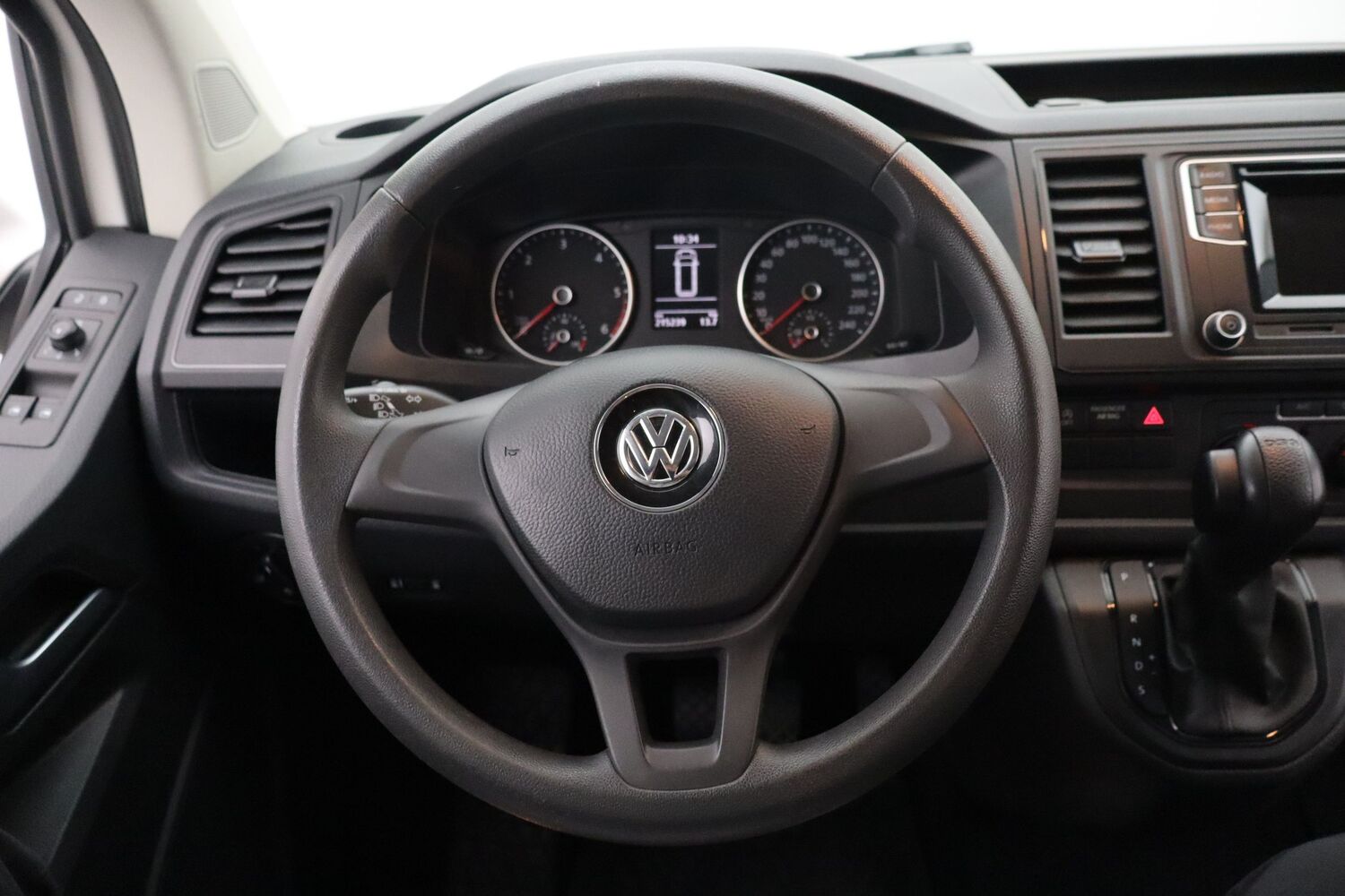 Volkswagen Caravelle vaihtoauto