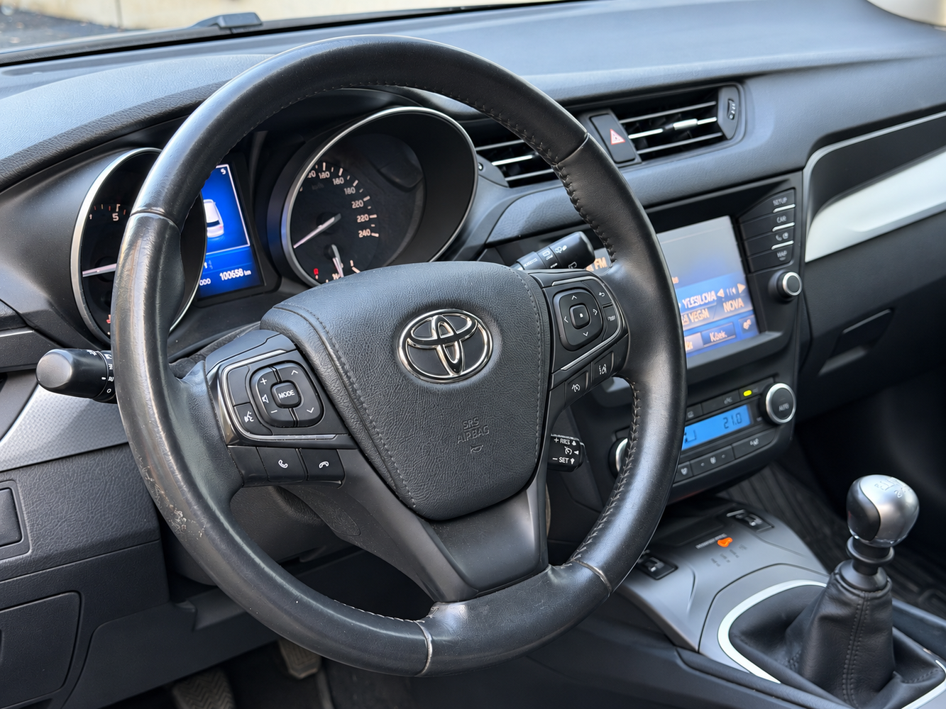 Toyota Avensis vaihtoauto