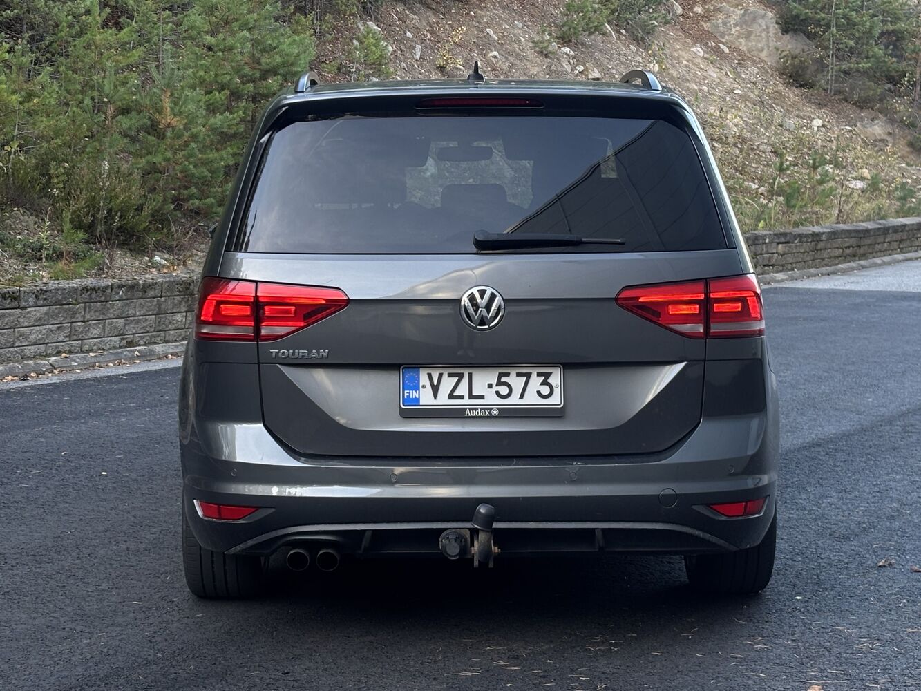 Volkswagen Touran vaihtoauto