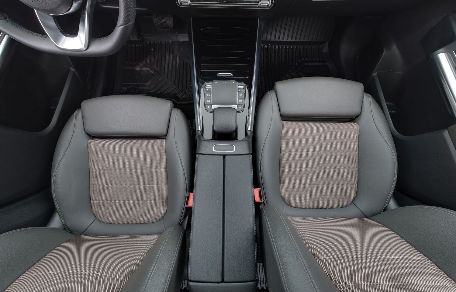 Mercedes-Benz EQA vaihtoauto