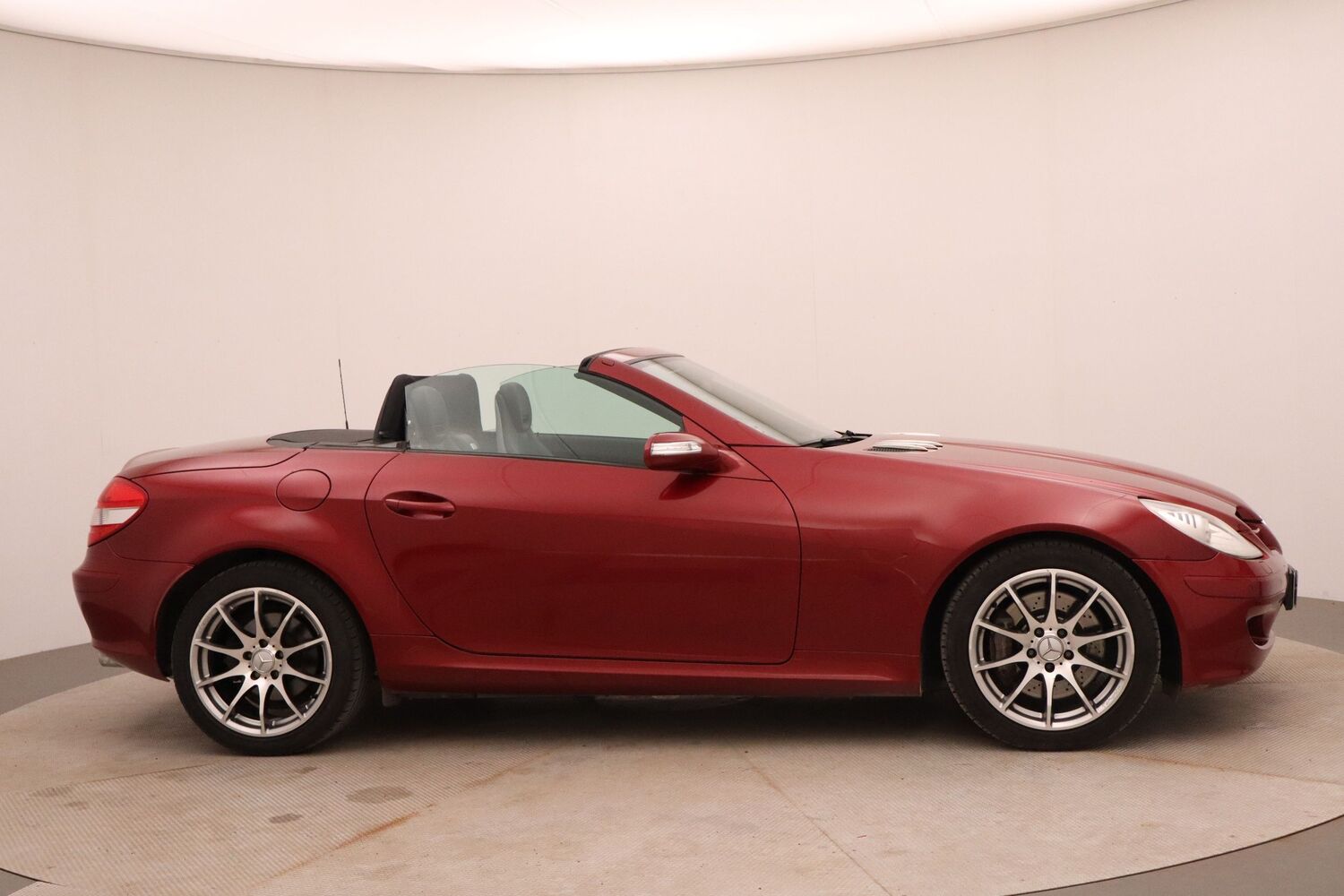 Mercedes-Benz SLK vaihtoauto